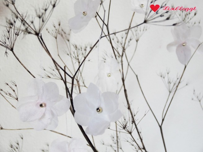 Anleitung: DIY-Kirschblüten aus Servietten basteln