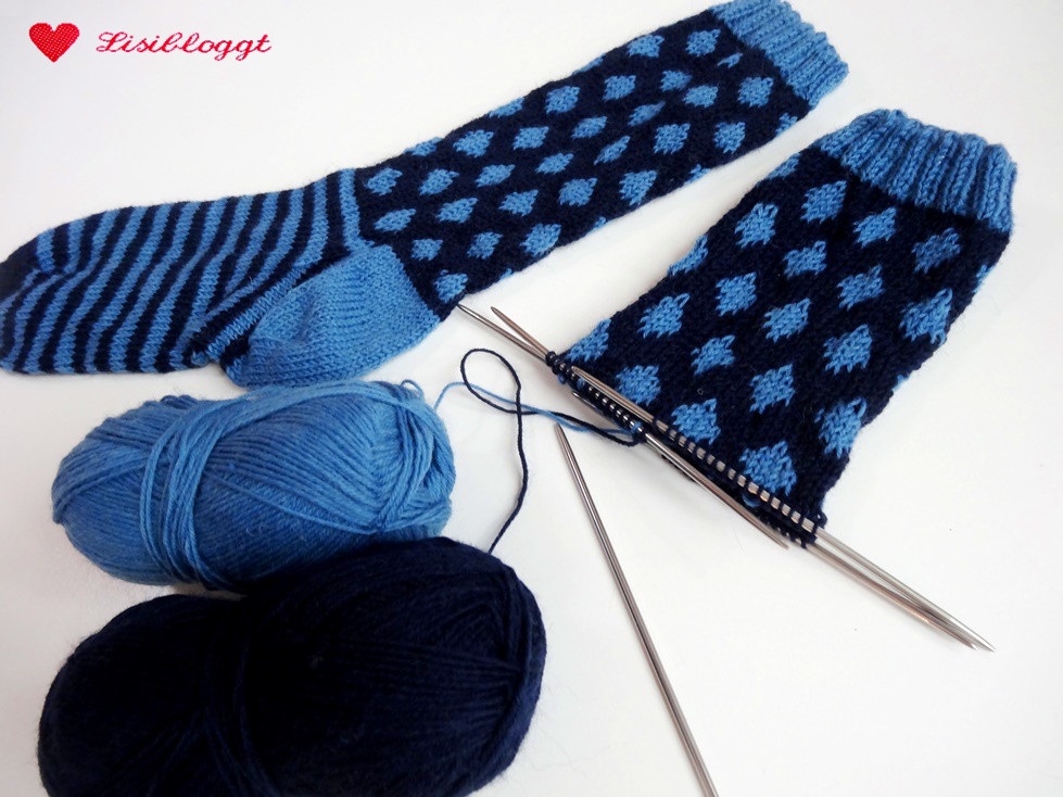 | Punkte-Streifen-Socken mit Lisibloggt stricken Muster einfachem Anleitung: